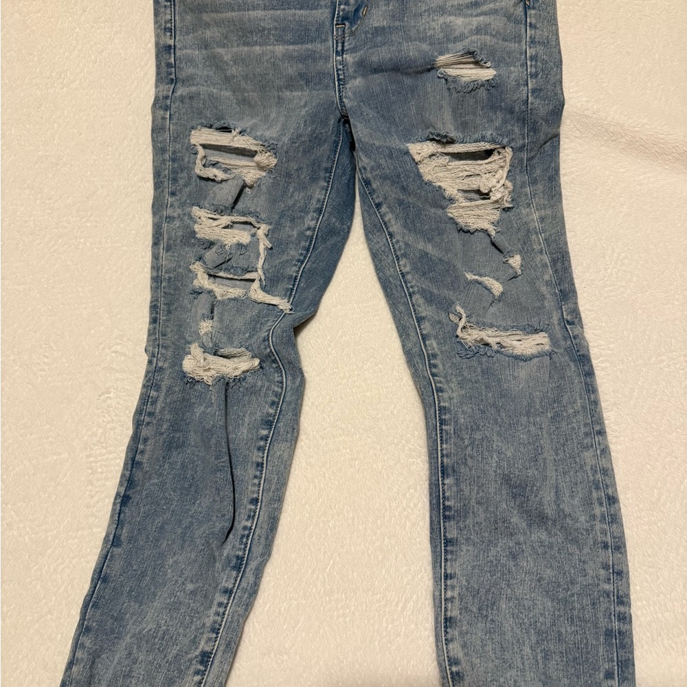 American Eagle Outfitters Light Blue Distressed Skinny Jeans